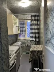 Apartament cu 3 camere, etaj intermediar, zona Sagului 