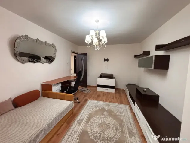 Inchiriez apartament 2 camere decomandat Craiovita Noua