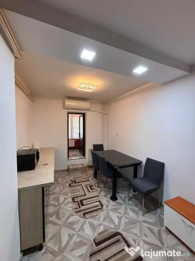 Inchiriez apartament 2 camere decomandat Craiovita Noua
