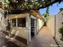 Casa cu 5 camere de vanzare, acces auto, zona Lunei Timisoara