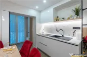 Apartament cu 2 camere, amenajat de designer, cu un concept 