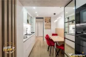 Apartament cu 2 camere, amenajat de designer, cu un concept 