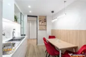 Apartament cu 2 camere, amenajat de designer, cu un concept 