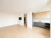 DE VANZARE Apartament doua camere cu pozitie excelenta 