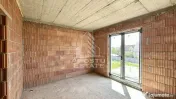 Jumatate de duplex cu 4 camere de vanzare in Giroc 