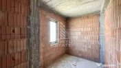 Jumatate de duplex cu 4 camere de vanzare in Giroc 