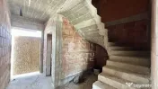 Jumatate de duplex cu 4 camere de vanzare in Giroc 