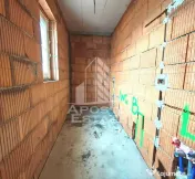 Casa noua individuala de vanzare, pe parter, 4 camere si 2 bai, Sag 