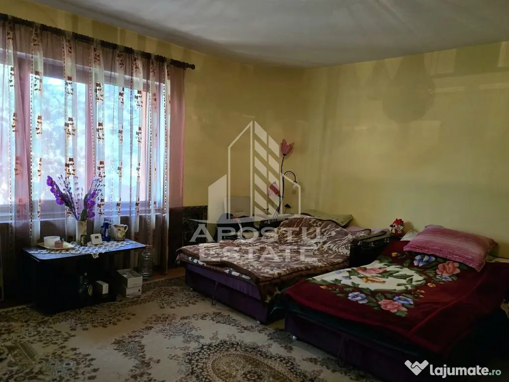 Vila cu piscina, in Curtici. - Curtici (Arad)