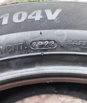 Vand anvelope iarna KUMHO 235/55/R18, DOT 29/23 in stare f. buna.