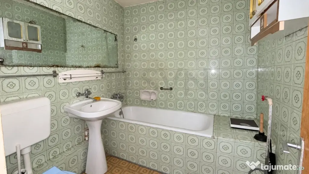 Apartament 3 camere I Bloc 1984 I - Bucuresti (Bucuresti-Ilfov)