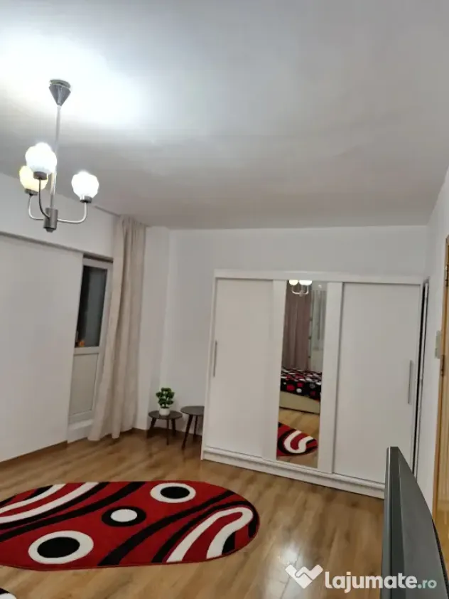 Inchiriez garsonieră Brazda