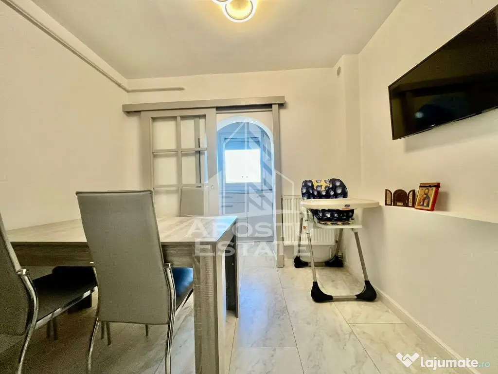 Apartament 3 camere, zona Alfa - Arad (Arad)