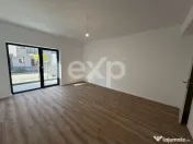 Apartament 2 camere decomandat, parter, tractorul nou, Cores 