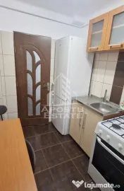 Apartament 3 camere de închiriat, pozitie excelenta, situat central