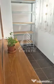 Apartament 3 camere de închiriat, pozitie excelenta, situat central