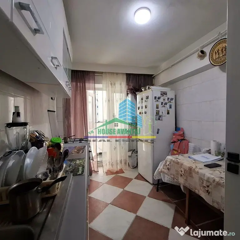Apartament decomandat cu 4 camere, Focșani - Focsani (Vrancea)