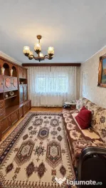 Apartament spatios, 3 camere, 55 mp utili, etaj 3 - zona Lip