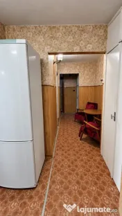 Apartament spatios, 3 camere, 55 mp utili, etaj 3 - zona Lip 