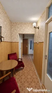 Apartament spatios, 3 camere, 55 mp utili, etaj 3 - zona Lip 