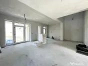 Duplex cu 4 camere separat prin spatiu tehnic- Mosnita Noua 