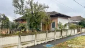 Casă cu 4 camere și teren de 978 mp – Craiova, strada Ta 
