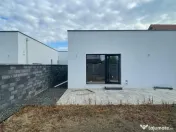 Duplex pe parter 4 camere separat prin dressing - Urseni 