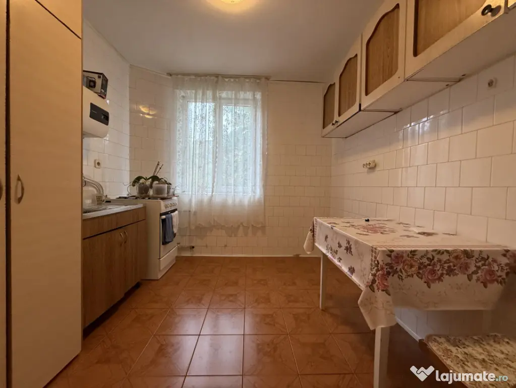 NEPTUN, 3 camere, etaj 3, semi-decomandat - Tulcea (Tulcea)