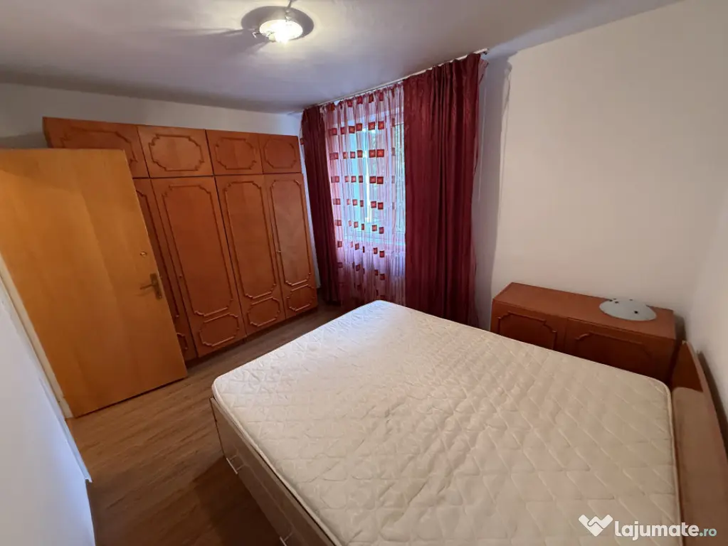 NEPTUN, 3 camere, etaj 3, semi-decomandat - Tulcea (Tulcea)