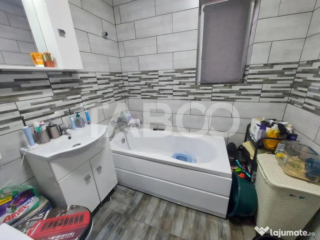 Apartament de vanzare decomandat 2 camere gradina 120 mp Arh - Sibiu (Sibiu)