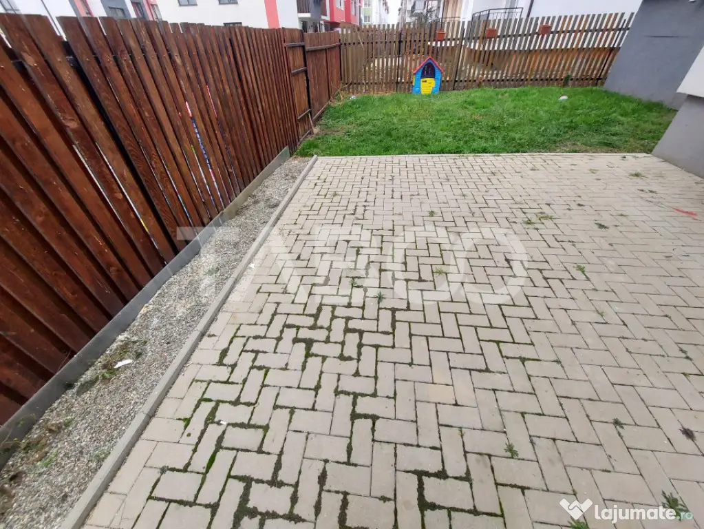 Apartament de vanzare decomandat 2 camere gradina 120 mp Arh - Sibiu (Sibiu)