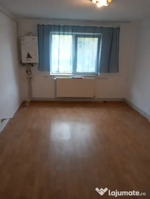 Vânzare garsonieră Brașov