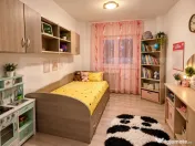 Apartament cu 4 camere și 2 băi, recent renovat, în Ampoi 