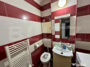 Apartament cu 4 camere și 2 băi, recent renovat, în Ampoi 