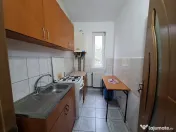 Apartament cu 2 camere| etaj intermediar| centrala proprie| 