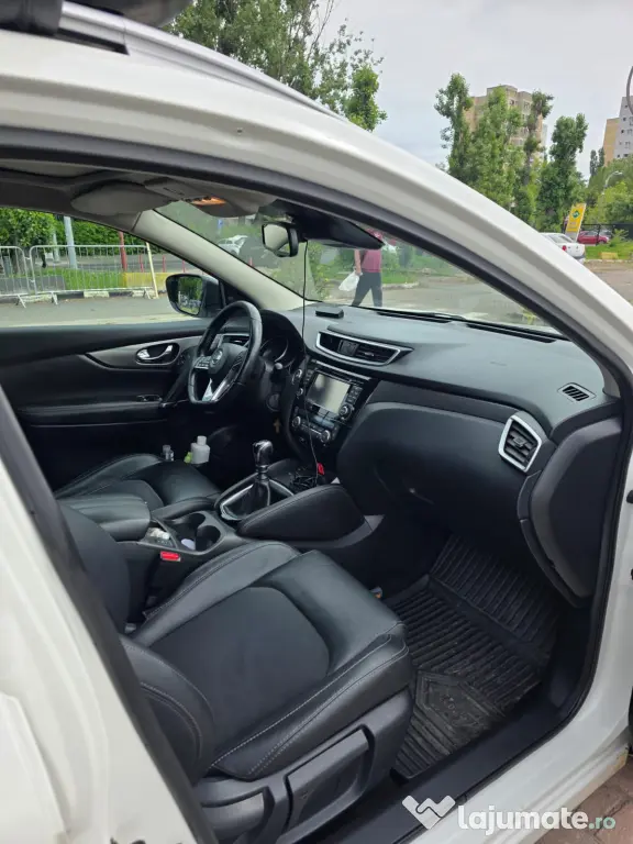 Autoturisme Nissan Qashqai Benzina - Autoturism