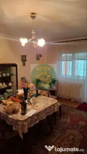 DE VÂNZARE – APARTAMENT CU 2 CAMERE, 2 BALCOANE, ZONĂ CENTRALĂ! 