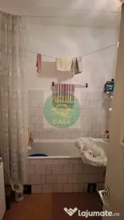 DE VÂNZARE – APARTAMENT CU 2 CAMERE, 2 BALCOANE, ZONĂ CENTRALĂ! 