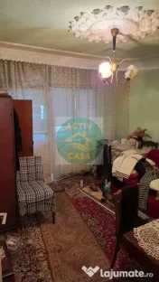DE VÂNZARE – APARTAMENT CU 2 CAMERE, 2 BALCOANE, ZONĂ CENTRALĂ! 