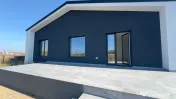 Casa individuala cu 4 camere, teren 614mp, in Giarmata. 