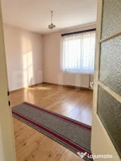 Casă cu 5 camere și 2.336 mp teren în Prejmer – centru