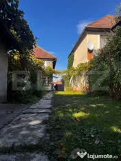 Casă cu 5 camere și 2.336 mp teren în Prejmer – centru