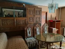 Mobilier de sufragerie din lemn masiv de stejar, realizat în 1983 în jud Neamț