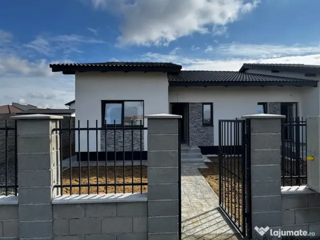 Duplex pe Parter | 2 bai | Teren generos | Toate utilitatile - Mosnita Veche (Timis)