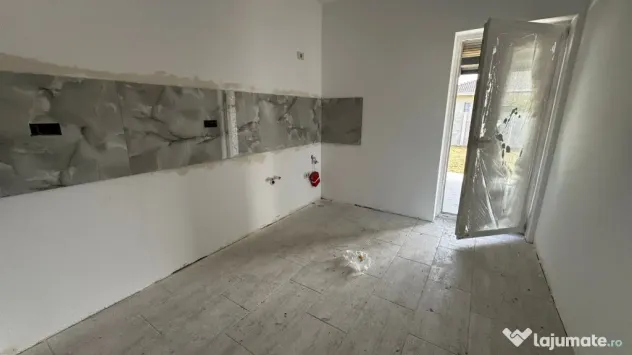 Duplex pe Parter | 2 bai | Teren generos | Toate utilitatile - Mosnita Veche (Timis)
