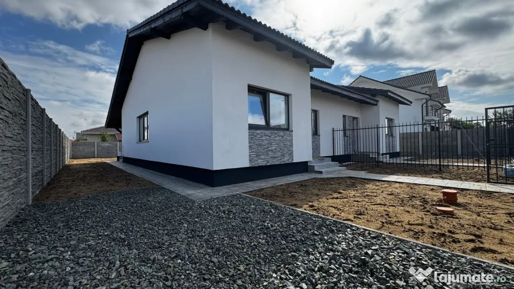 Duplex pe Parter | 2 bai | Teren generos | Toate utilitatile - Mosnita Veche (Timis)