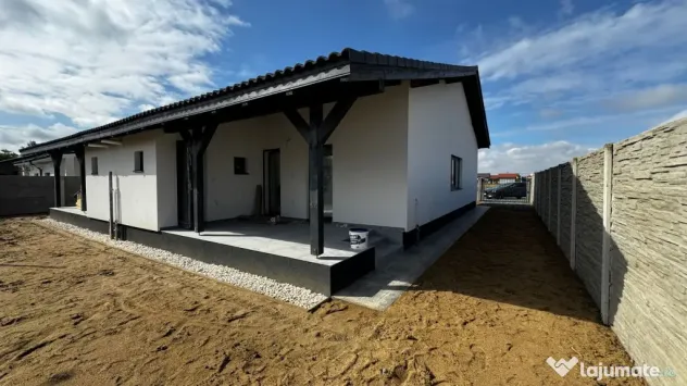 Duplex pe Parter | 2 bai | Teren generos | Toate utilitatile - Mosnita Veche (Timis)
