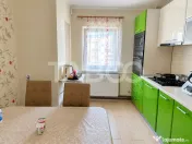 Apartament cu 4 camere renovat in Plopilor etaj intermediar