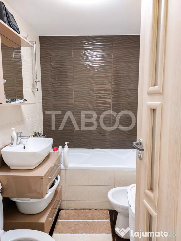 Apartament cu 4 camere renovat in Plopilor etaj intermediar - Cluj-Napoca (Cluj)