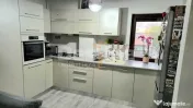 Apartament 3 Camere, Gata de Mutare, cu Parcare Privată 